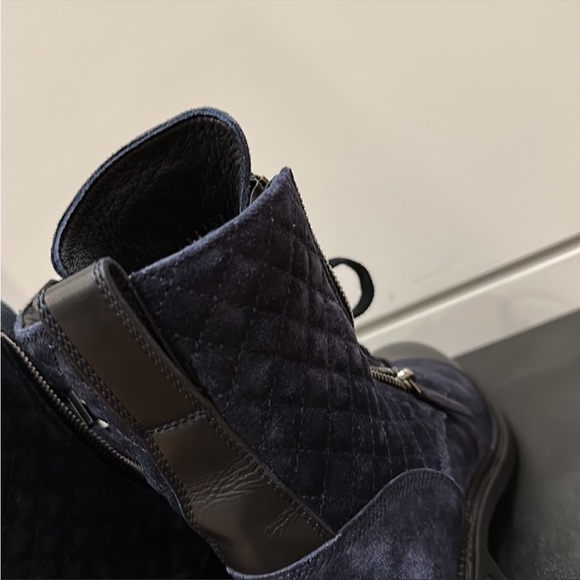 Chanel lace up combat boots in black and navy suede size 37.5 - Picture 10 of 11